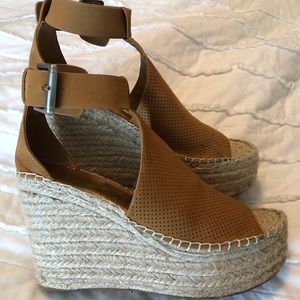 Marc Fisher Annie Wedge 7